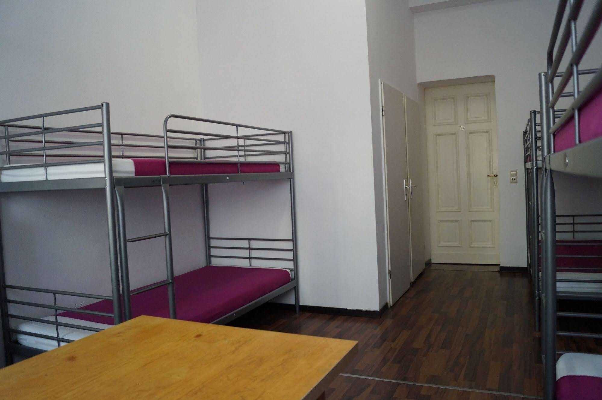 Hostel Anlema Берлин Екстериор снимка
