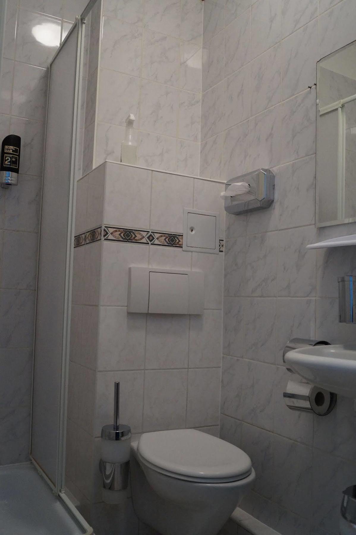 Hostel Anlema Берлин Екстериор снимка