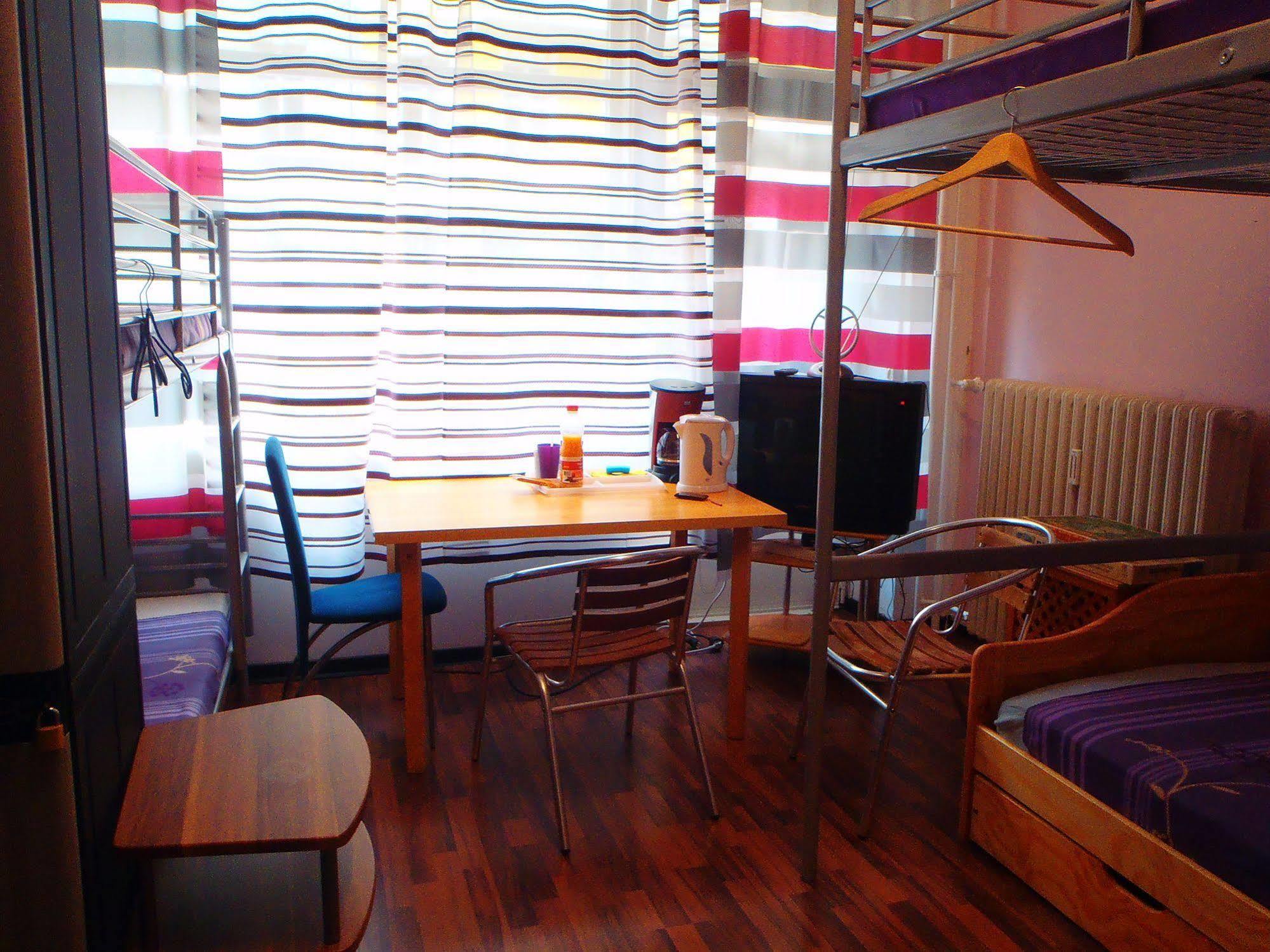 Hostel Anlema Берлин Екстериор снимка